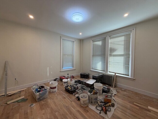 Building Photo - 214 Bradstreet Ave