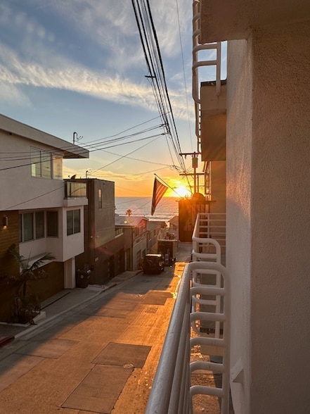 Building Photo - 213 Moonstone St