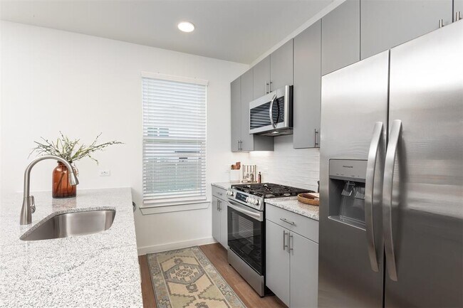 Building Photo - 2224 Yellow Warbler Dr