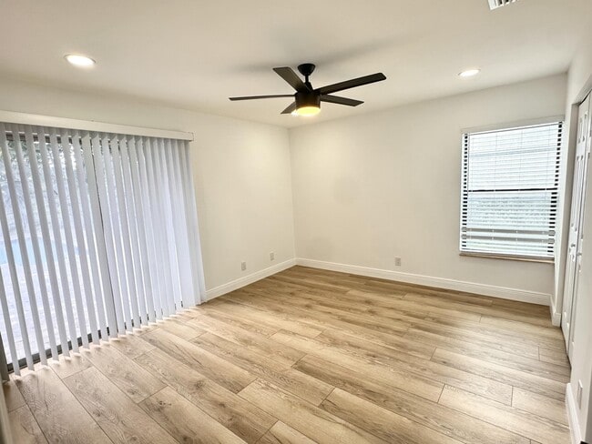 Building Photo - 127 Cordoba Cir