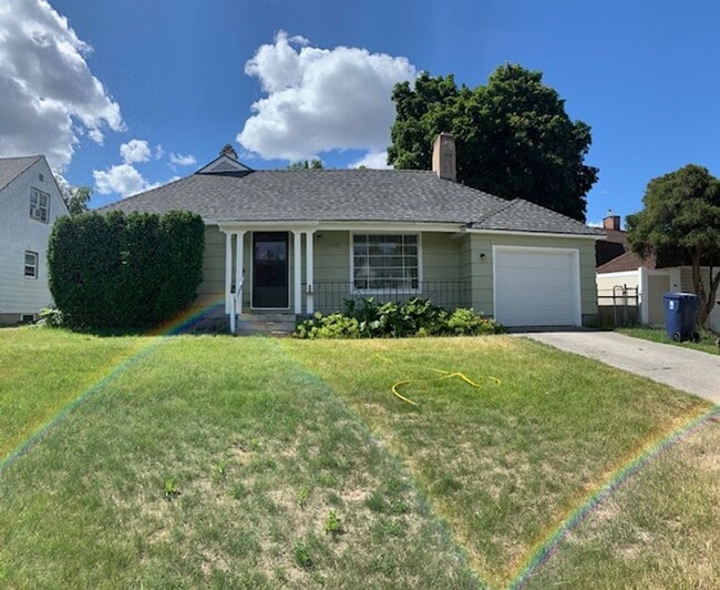Building Photo - Very Nice 3 Bedroom House On South Hill #1555