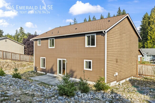 Building Photo - 506 Emerald Ln SE