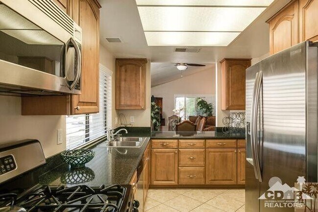 Building Photo - 72384 Ridgecrest Ln