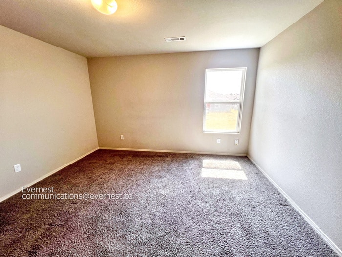 Building Photo - 1137 Santa Fe Trl