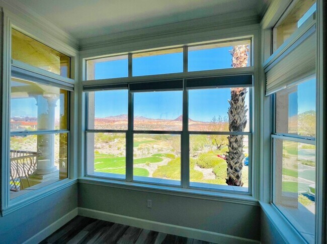 Building Photo - WONDERFULLY UPGRADED “GOLF VILLA” IN: GUAR...