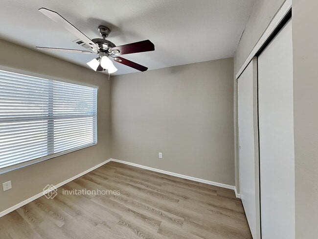 Building Photo - 1034 S Somerset