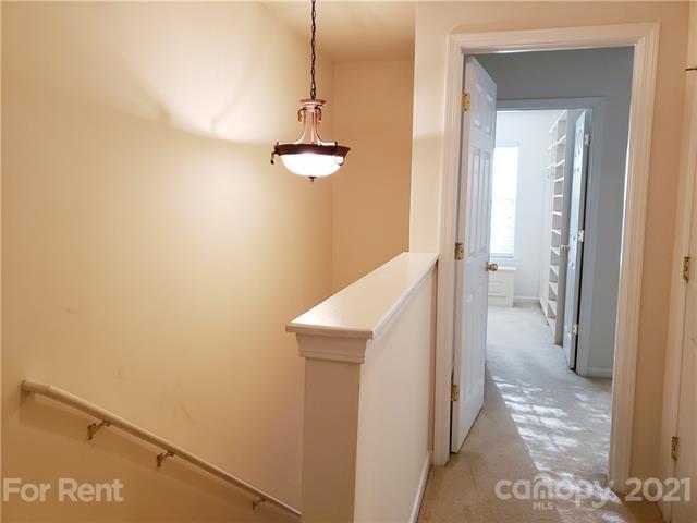 Building Photo - 14649 Lions Paw St