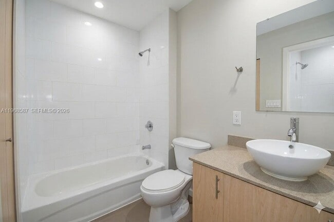 Building Photo - 2780 SW 33rd Ave