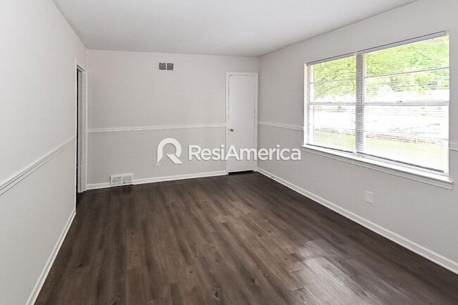 Building Photo - Newly Renovated 3BR/1B home in Whitehaven