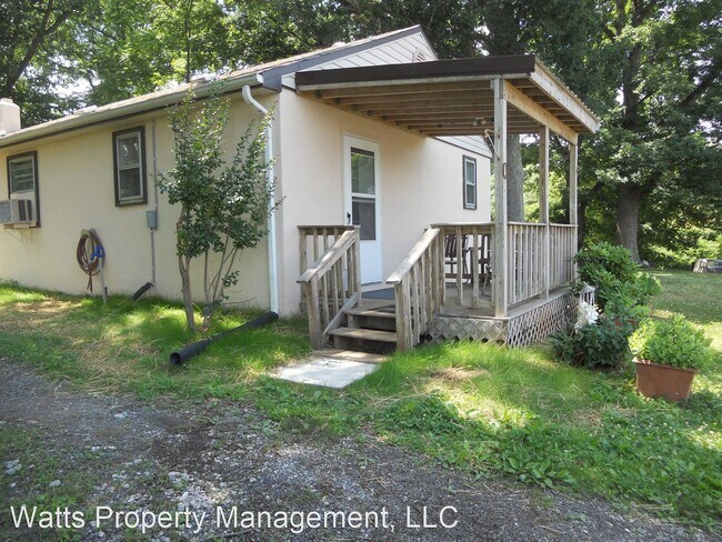 Primary Photo - 2 br, 1 bath House - 1411 Suburban Rd