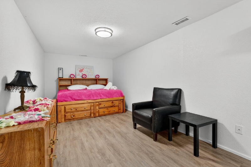 Building Photo - 1821 6th Ave