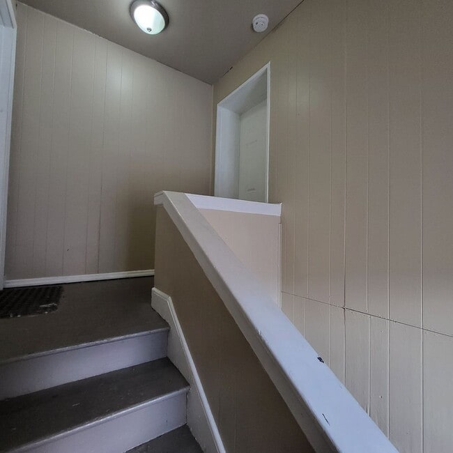 Building Photo - 3847 Russell Blvd