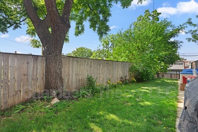 Building Photo - 1275 Oates St NE