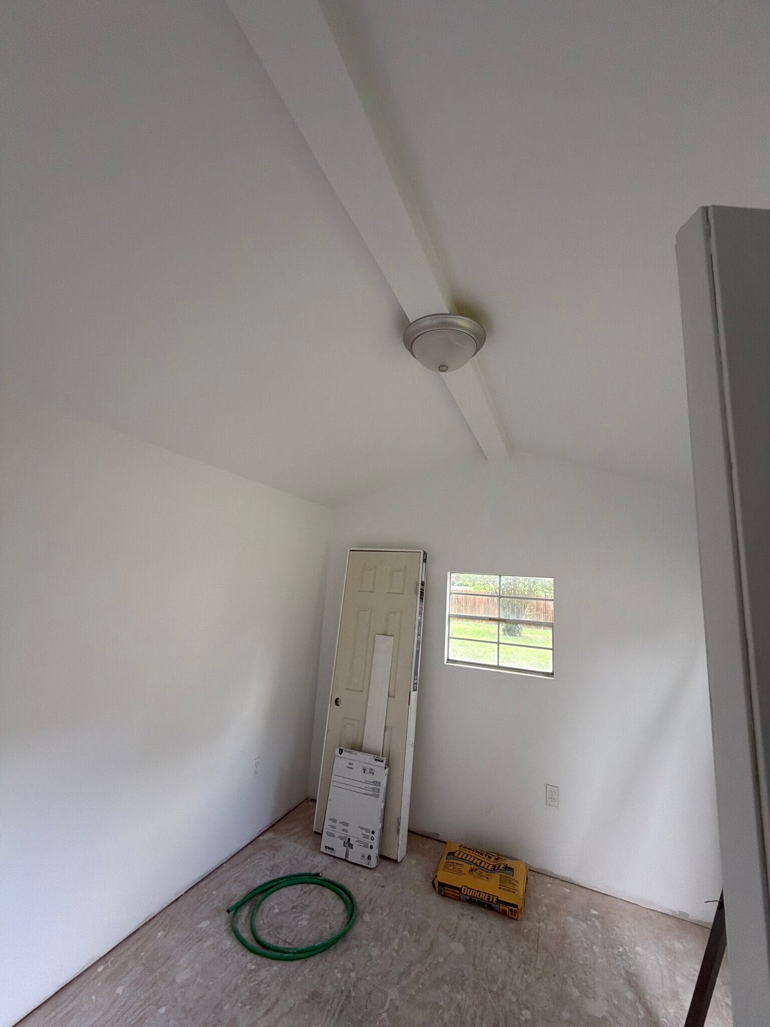 Building Photo - 550 Glen Oaks Blvd