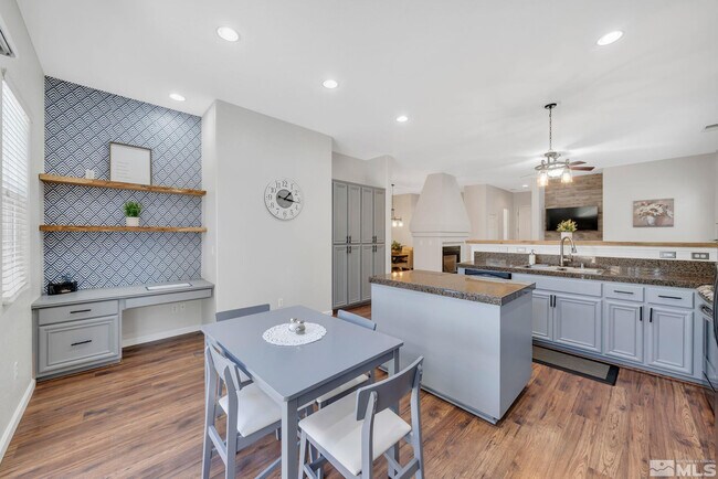 Building Photo - 10577 Eagle Falls Way