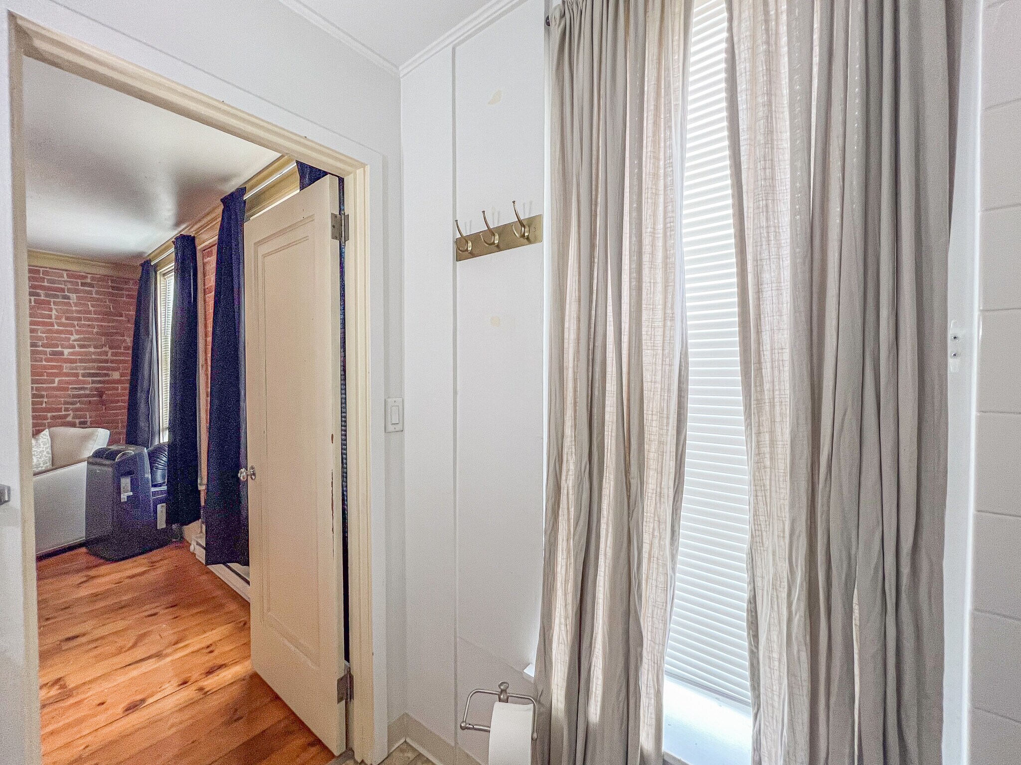 Building Photo - 1175 Iowa St