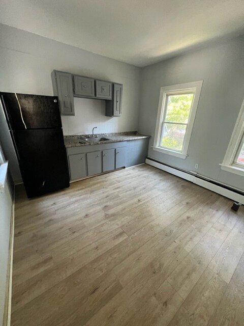 Building Photo - 75 Laban St