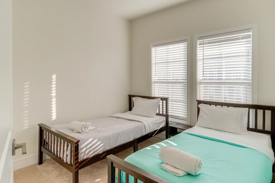 Building Photo - 14566 Alsace Ln