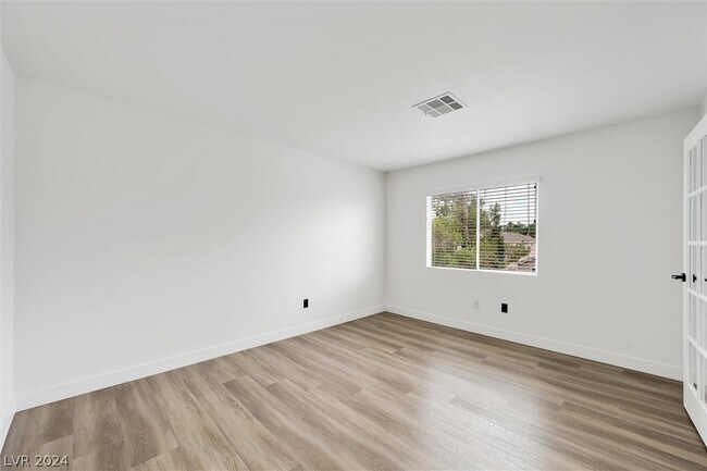 Building Photo - 311 St Augustine Ln