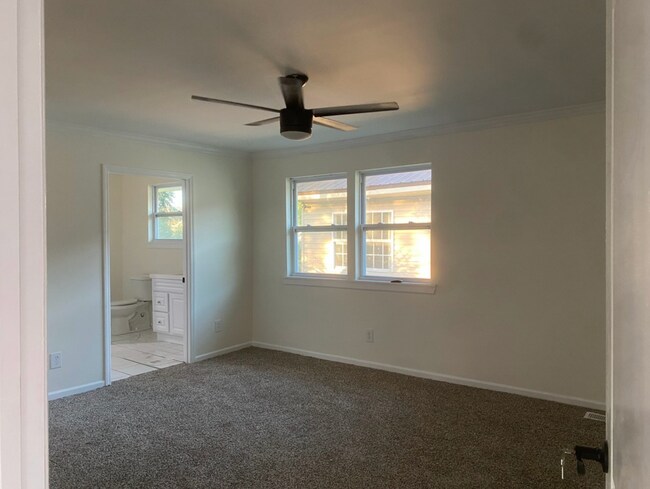 Building Photo - 4908 3rd Ave S