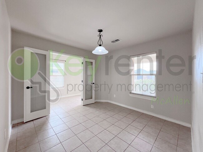 Building Photo - Beautidul 3bed/2.5 bath House in Edinburg. Don't Miss Out!