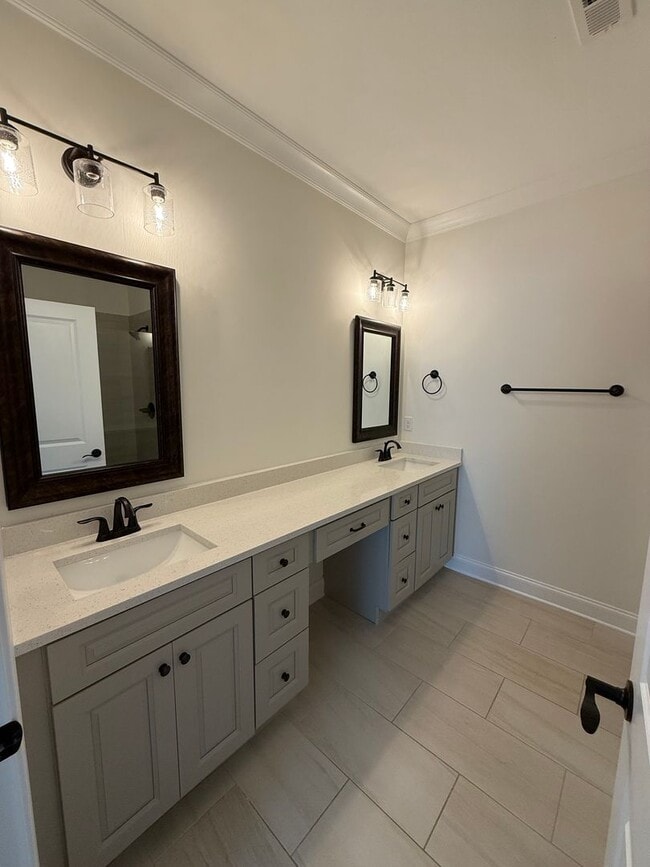 Building Photo - Townhouse for Rent in Hixson