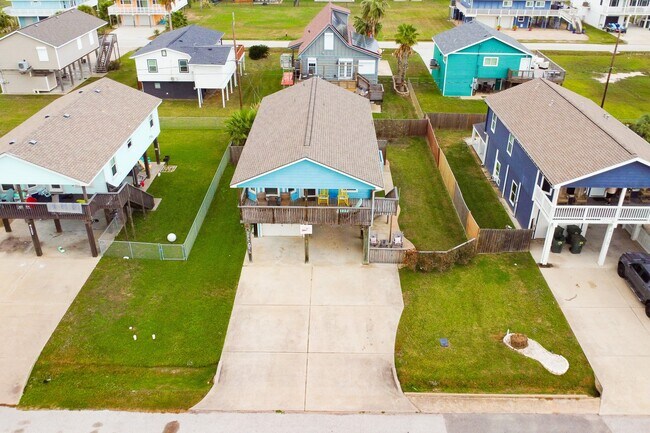 Building Photo - 4131 Jackson Dr