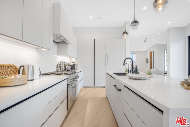 Building Photo - 3101 Belden Dr