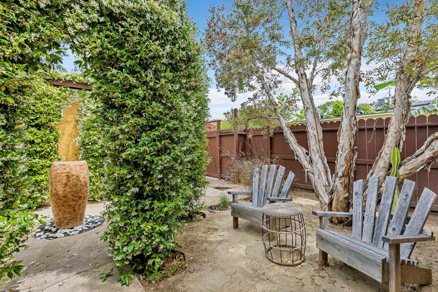 Back yard - 718 Vernon Ave