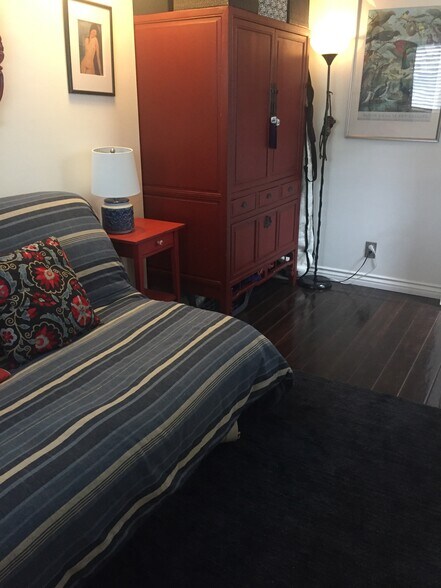 Building Photo - 4040 Grand View Blvd