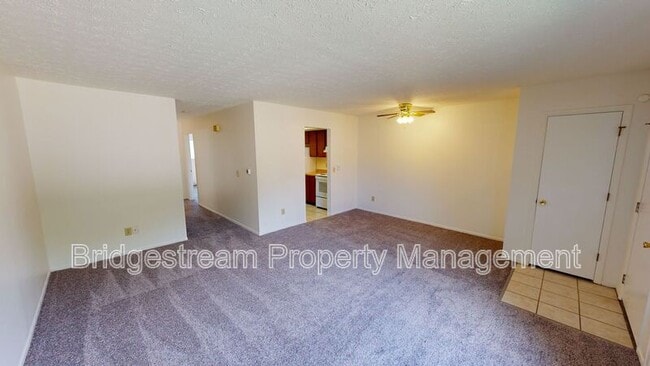 Building Photo - 1181 Redbluff Dr