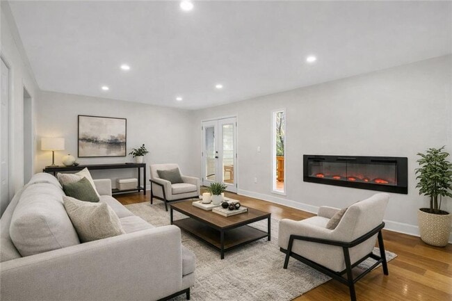 Building Photo - 8 Huntington Pl Dr