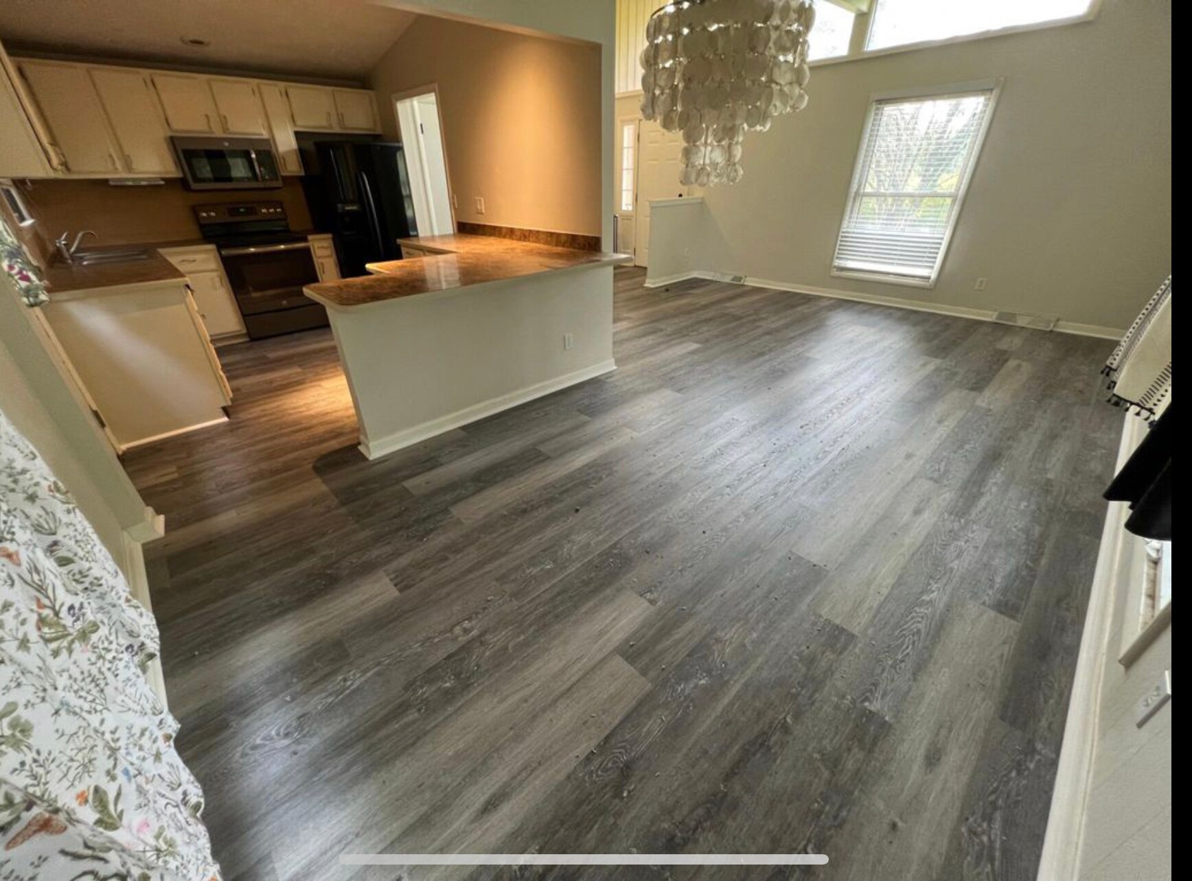 Dining room & kitchen - 6533 Lincoln Ave