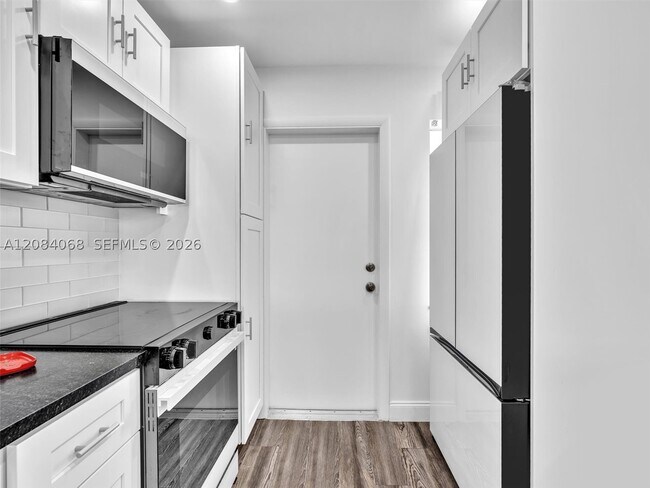 Building Photo - 2661 S Course Dr
