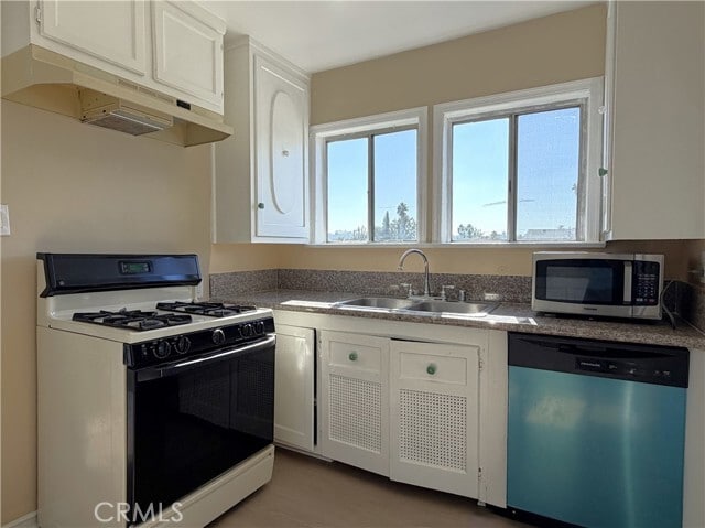 Building Photo - 3357 Sunnynook Dr