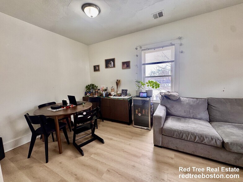 Building Photo - 127 Eliot St