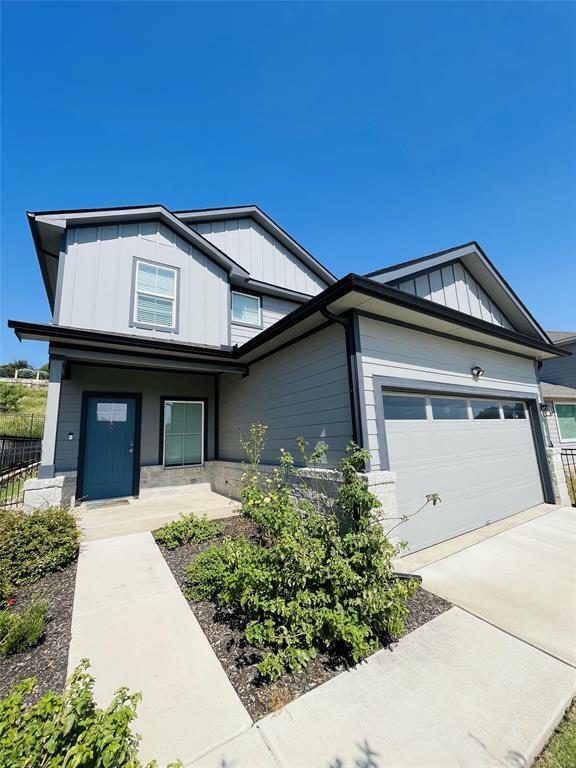 Building Photo - 121 Merrick Rd