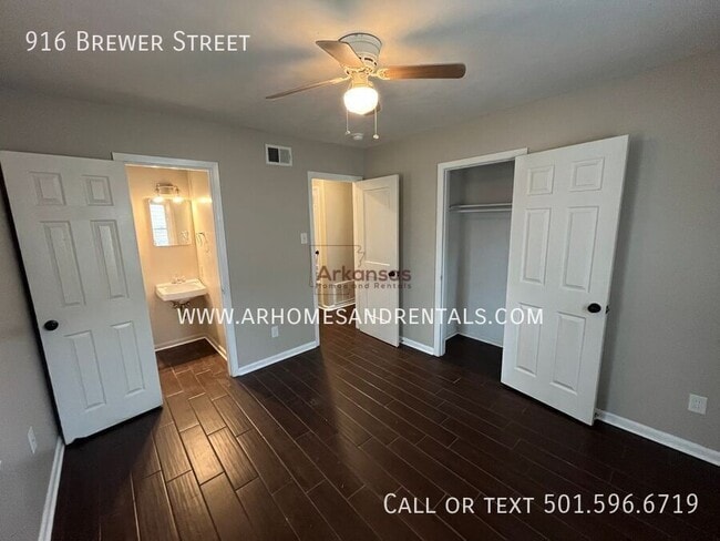 Building Photo - 916 Brewer St