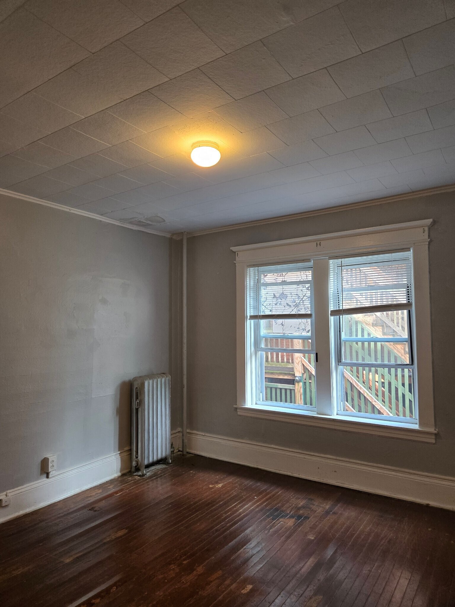 Building Photo - 236 Locust St