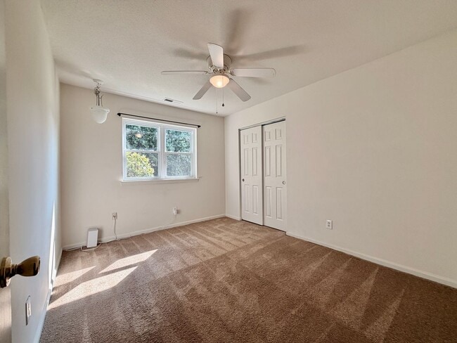 Building Photo - 1012 Antioch Cir