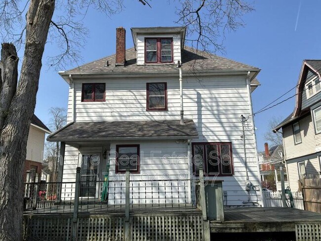 Building Photo - 486 Hudson Ave