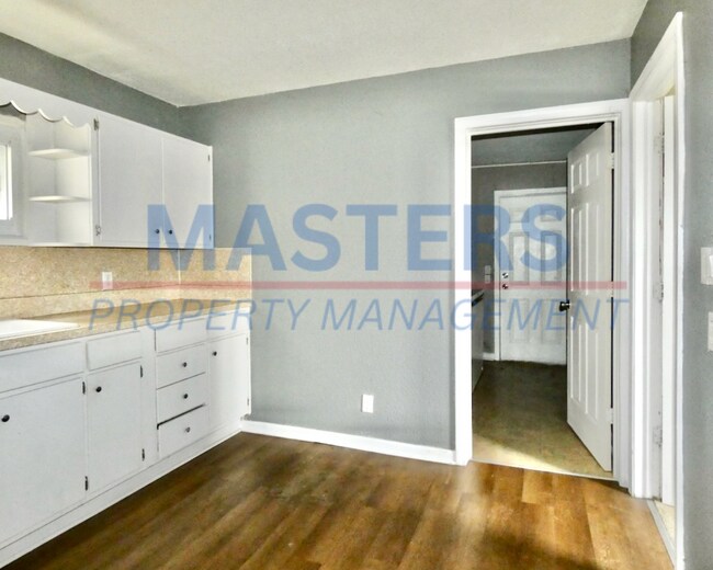 Building Photo - 2563 Foraker Ave