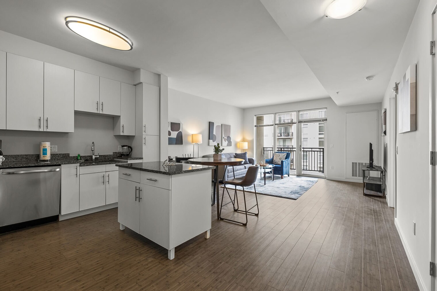 Building Photo - 301 Cmns Pk S