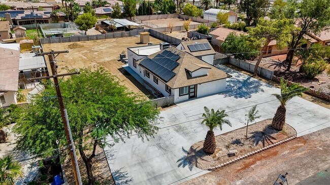 Building Photo - 7724 Rancho Destino Rd