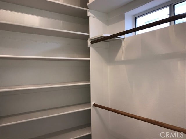 Building Photo - 8355 Broadview Dr