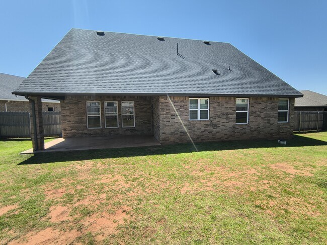 Building Photo - 6259 NW 178th Cir