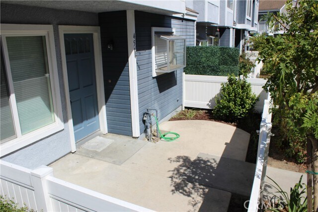Building Photo - 45 Briarwood