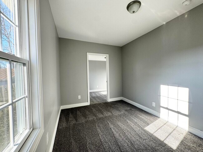 Building Photo - 353 Sherman Ave