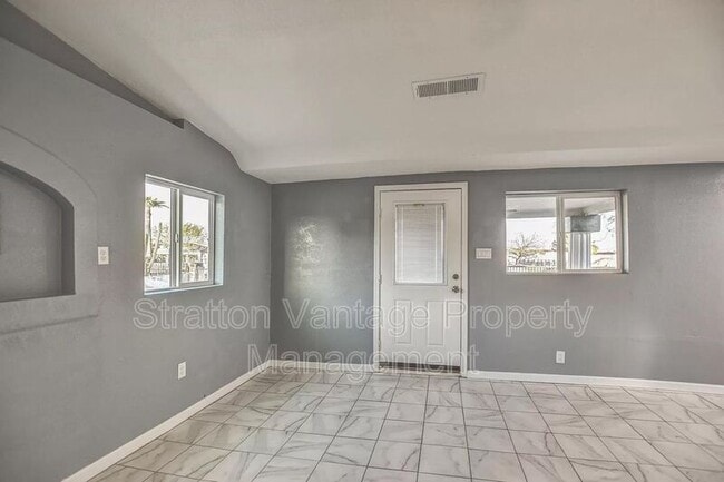 Building Photo - 15620 N Greasewood St