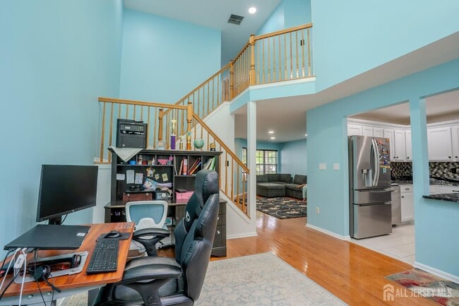 Building Photo - 141 Briarwood Dr